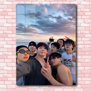Quadro de Metal BTS Grupo Praia 20×28 cm